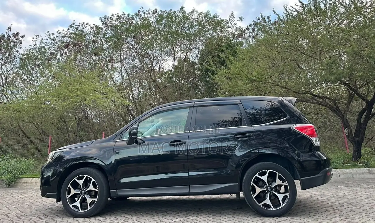 Subaru Forester 2016 Black