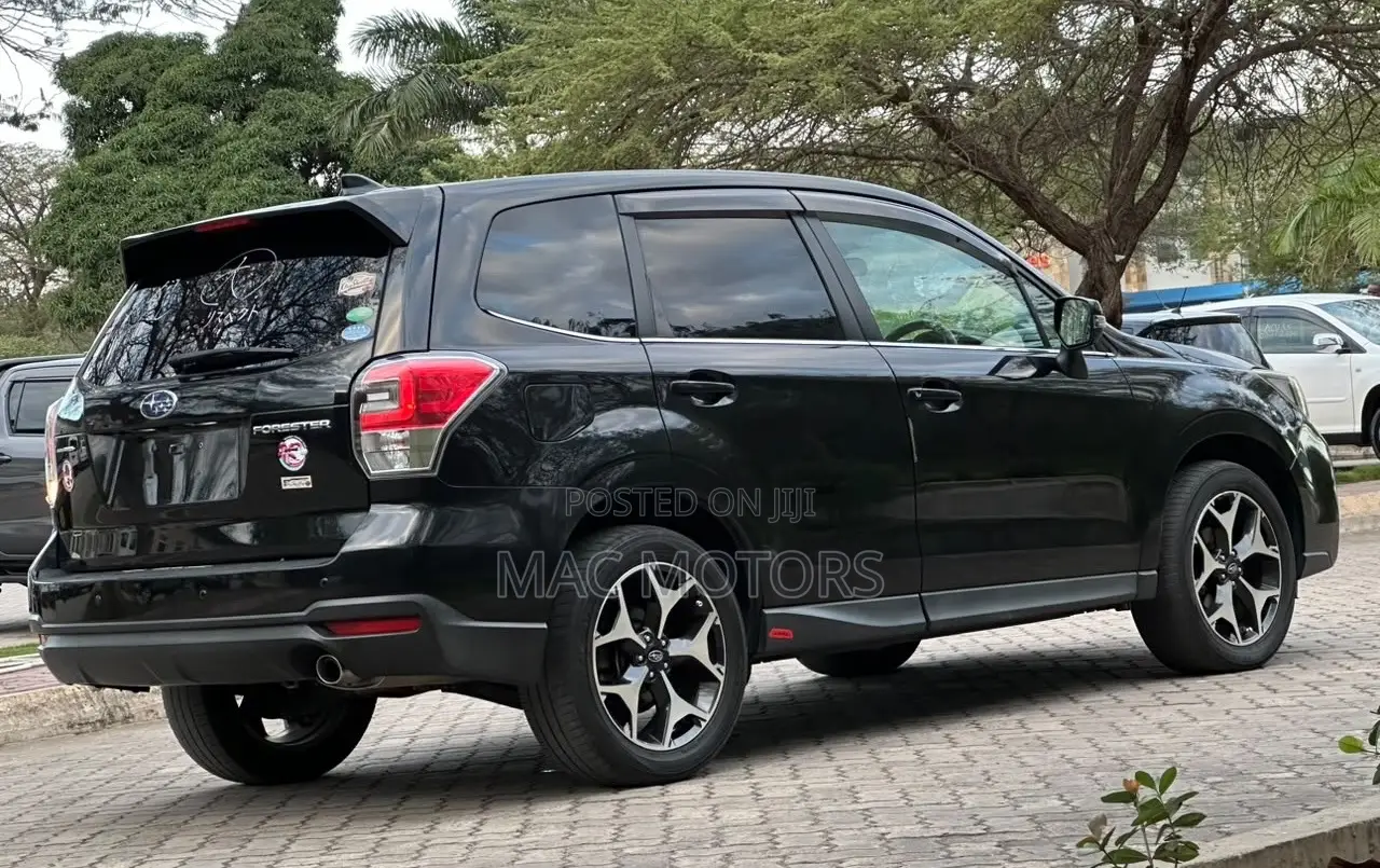 Subaru Forester 2016 Black