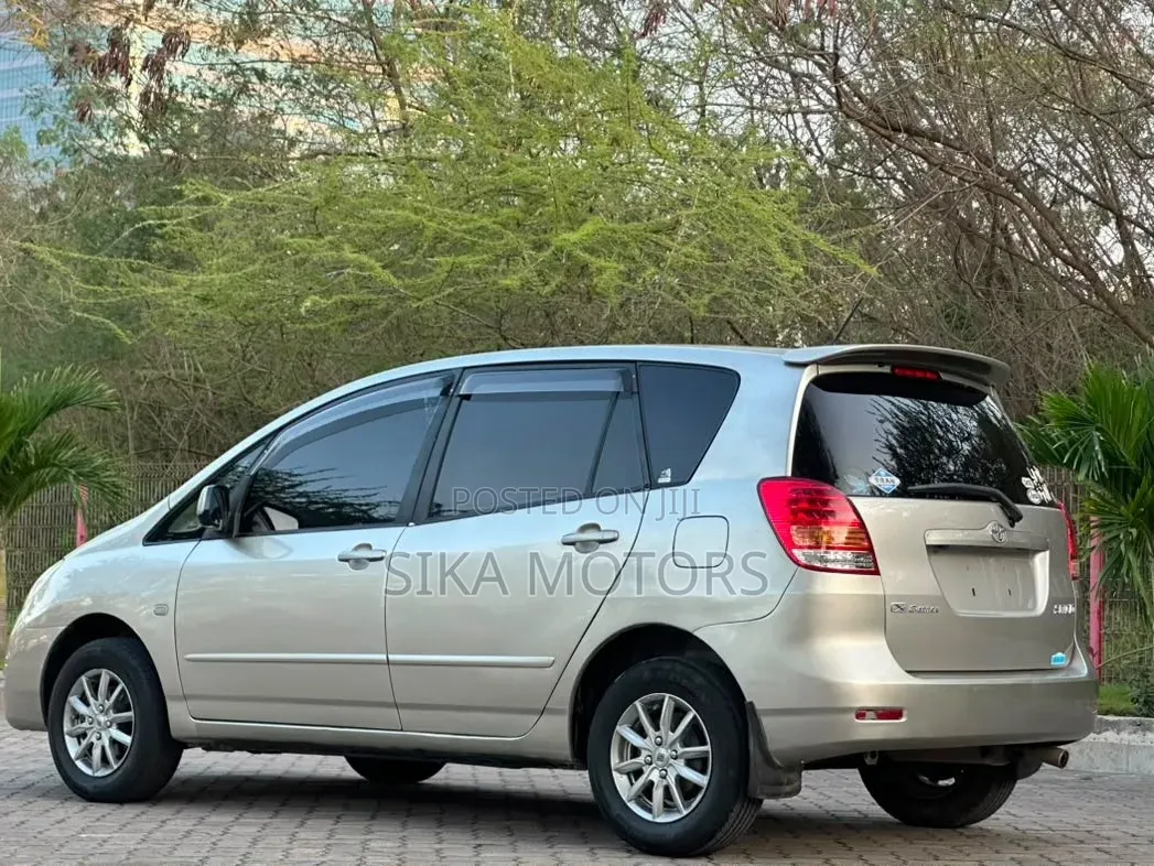 Toyota Corolla Spacio 2005 Silver