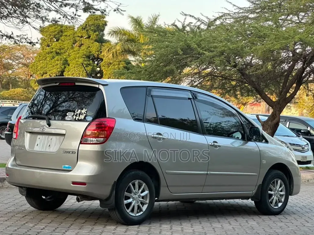 Toyota Corolla Spacio 2005 Silver