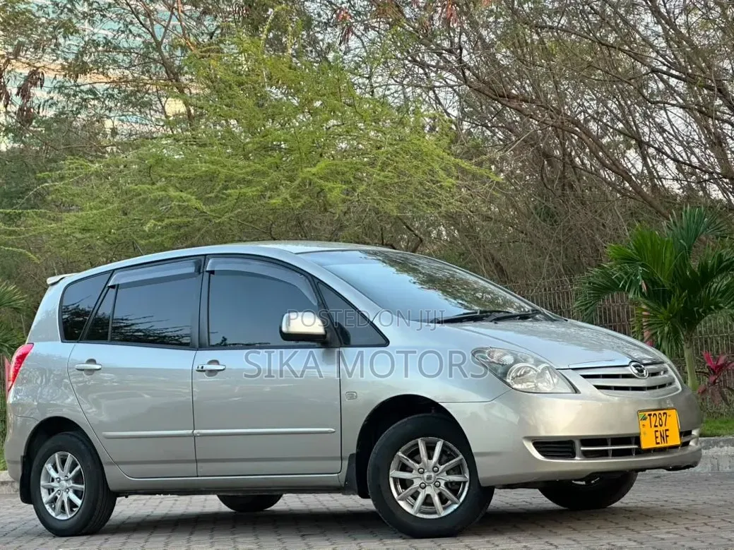 Toyota Corolla Spacio 2005 Silver