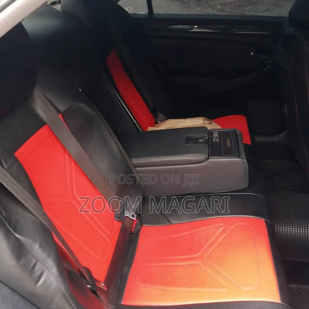 Toyota Crown Royale 2005 Black