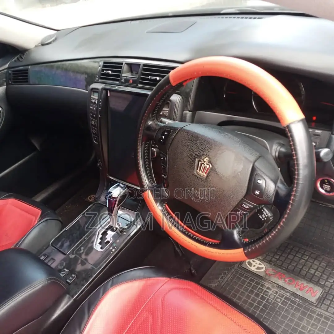 Toyota Crown Royale 2005 Black