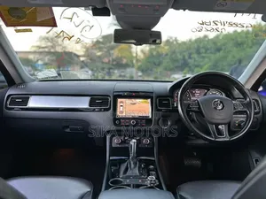 Volkswagen Touareg 2015 Black