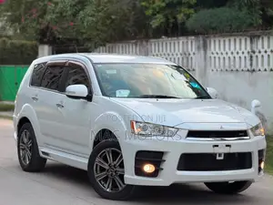 Mitsubishi Outlander 2010 White