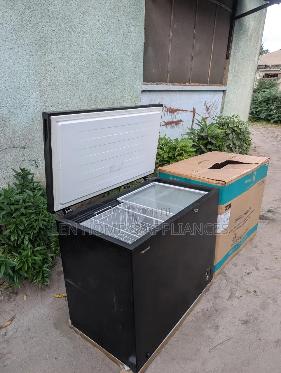 Freezer 250L Color Black Brand Hisense