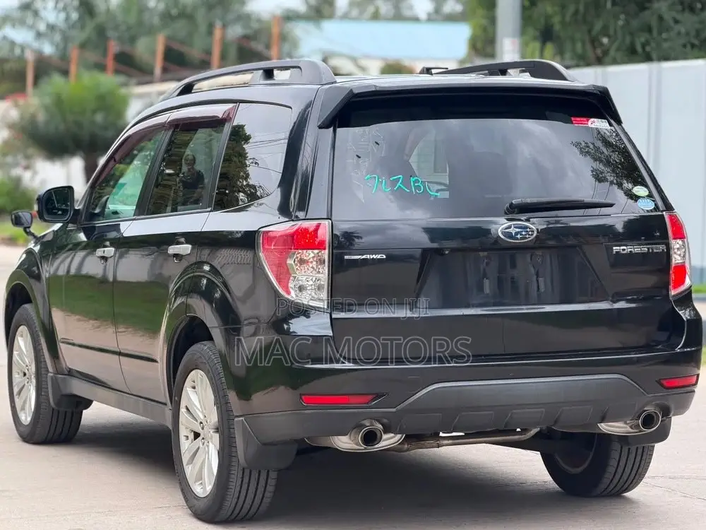 Subaru Forester 2010 Black