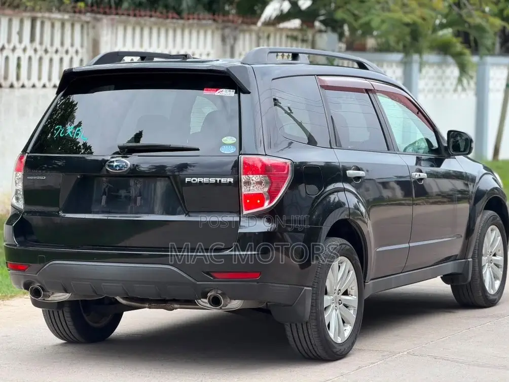 Subaru Forester 2010 Black