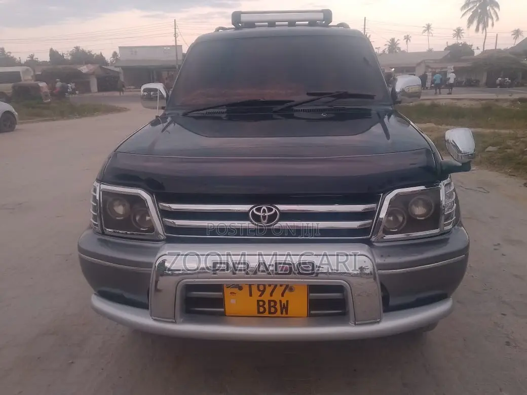 Toyota Land Cruiser Prado 2003 Green