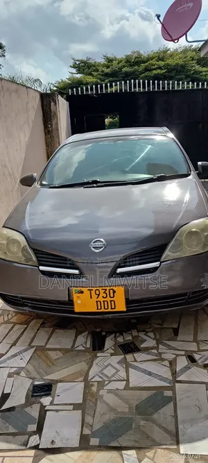Nissan Primera 2002 Gray