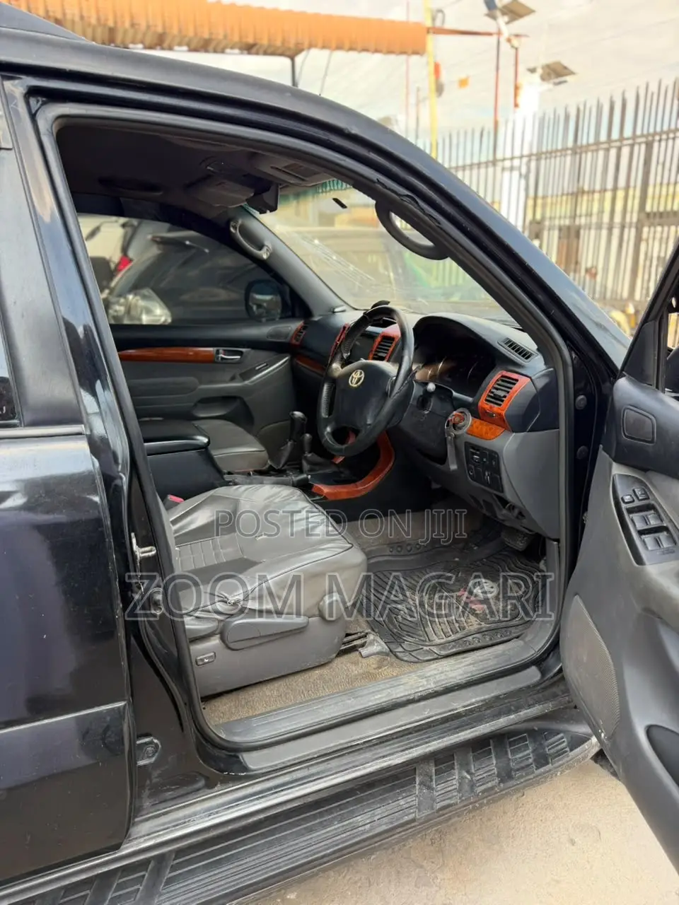 Toyota Land Cruiser Prado 2006 Black