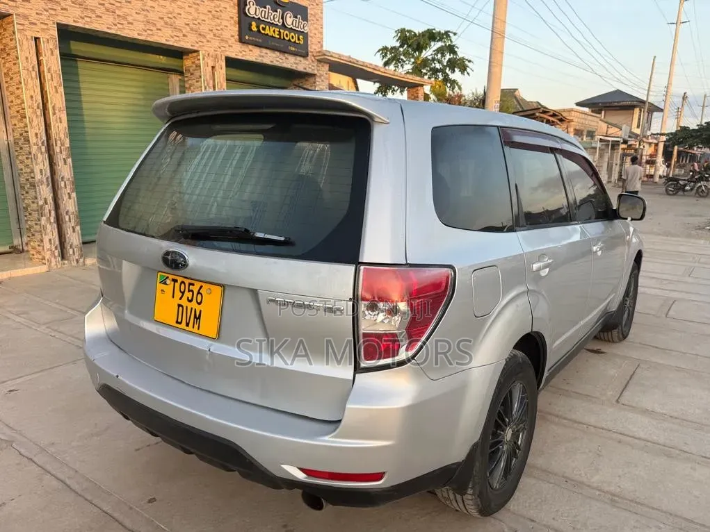Subaru Forester 2009 Silver