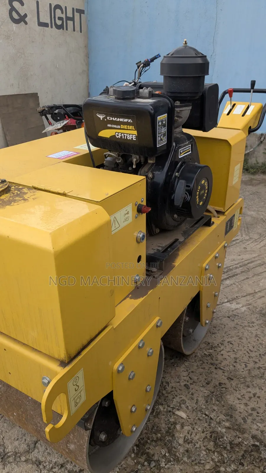 Double Drum Pedestrian Roller Diesel Engine