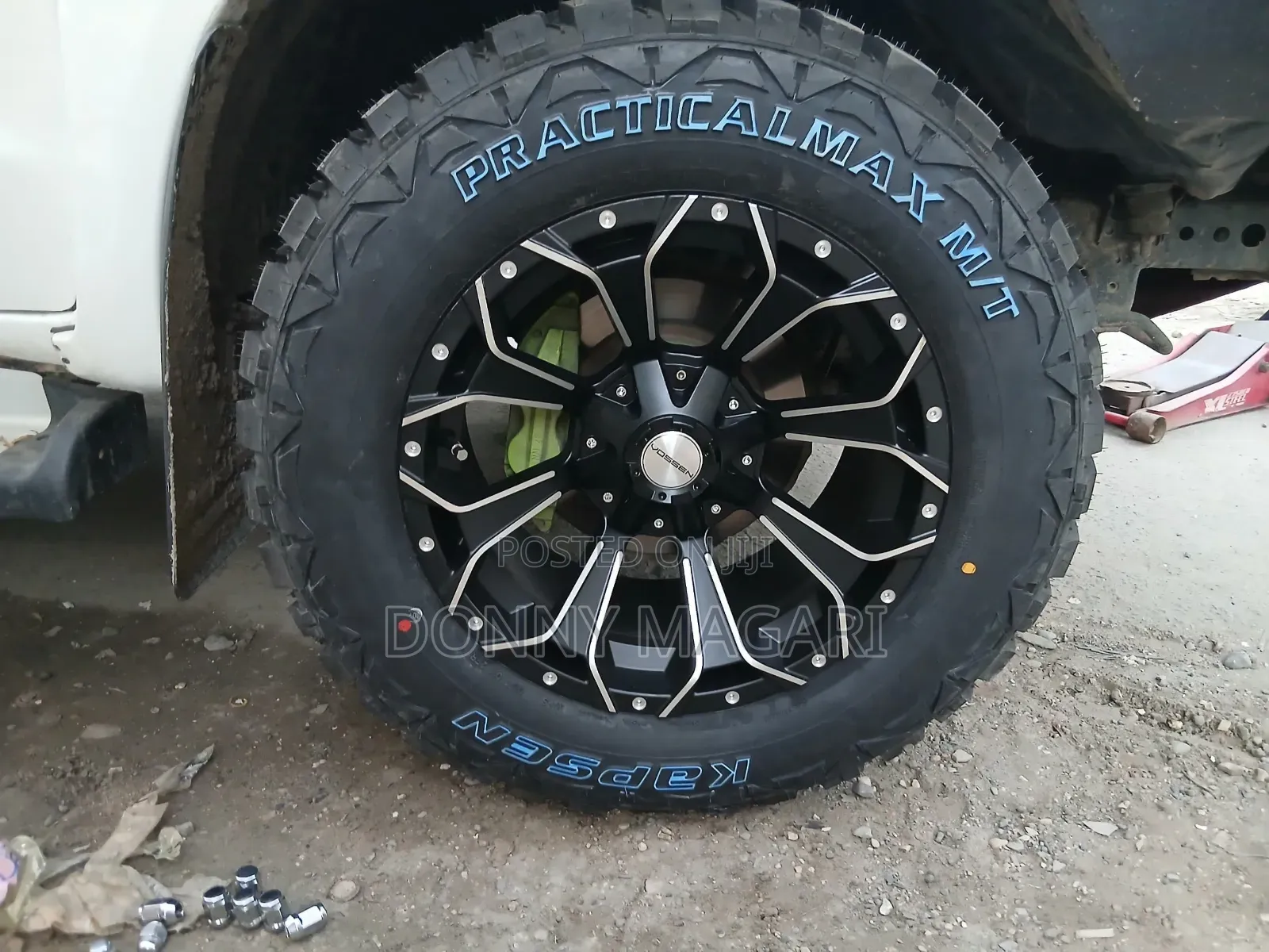 Toyota Hilux 2011 White