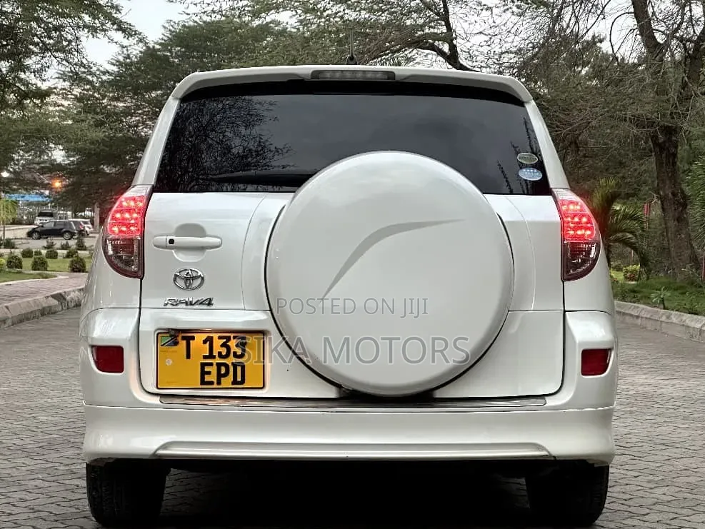 Toyota RAV4 2007 White