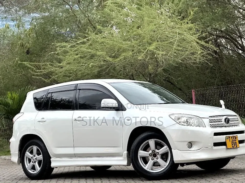Toyota RAV4 2007 White