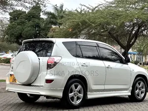 Toyota RAV4 2007 White
