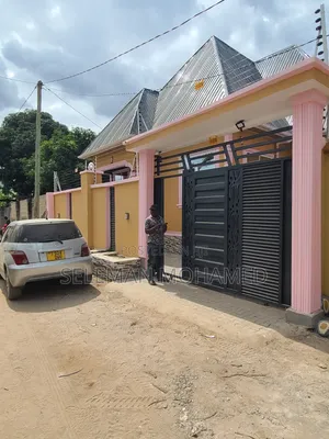 Furnished 3bdrm House in Biriani Real Estate, Chamazi for sale