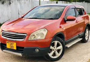Nissan Dualis 2011 Maroon