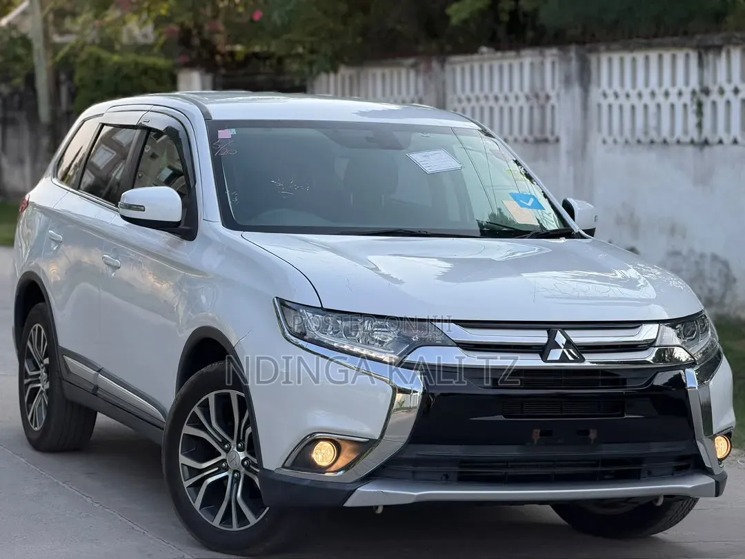 Mitsubishi Outlander 2016 White
