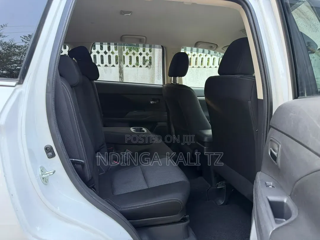 Mitsubishi Outlander 2016 White