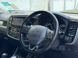 Mitsubishi Outlander 2016 White