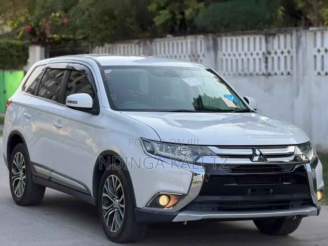 Mitsubishi Outlander 2016 White