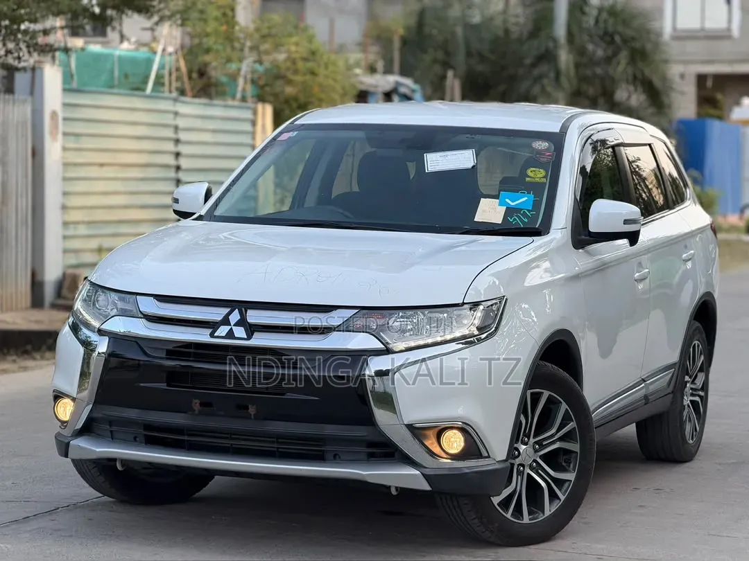 Mitsubishi Outlander 2016 White