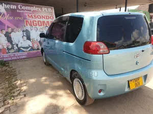 Toyota Porte 2008 Blue