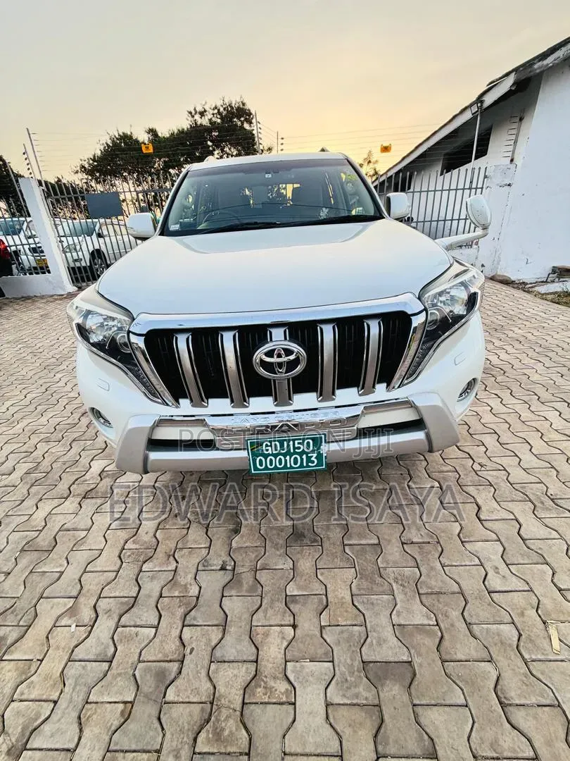Toyota Land Cruiser Prado 2017 Pearl
