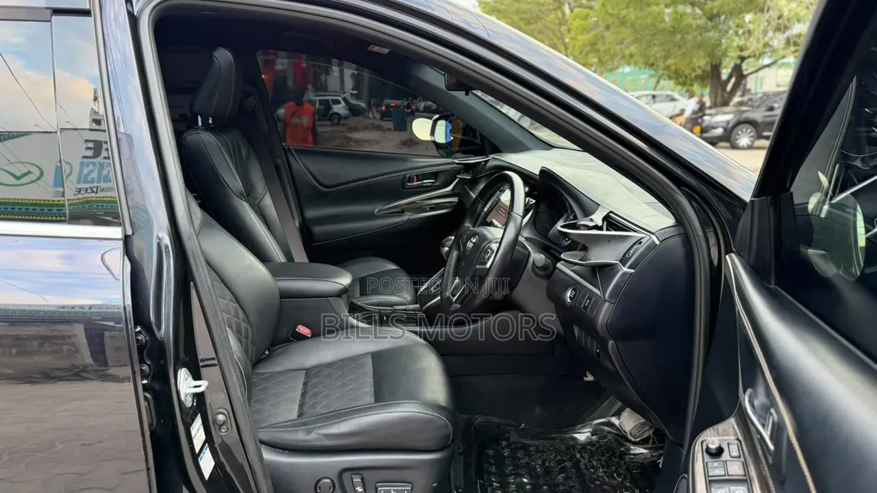 Toyota Harrier 2016 Maroon