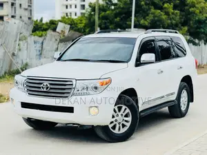 Toyota Land Cruiser 4.5 V8 VXR 2011 White