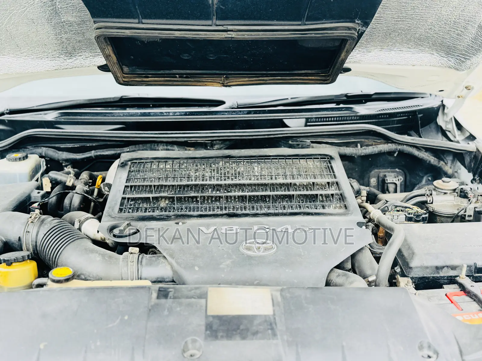 Toyota Land Cruiser 4.5 V8 VXR 2011 White
