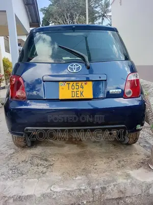 Toyota IST 2003 Blue