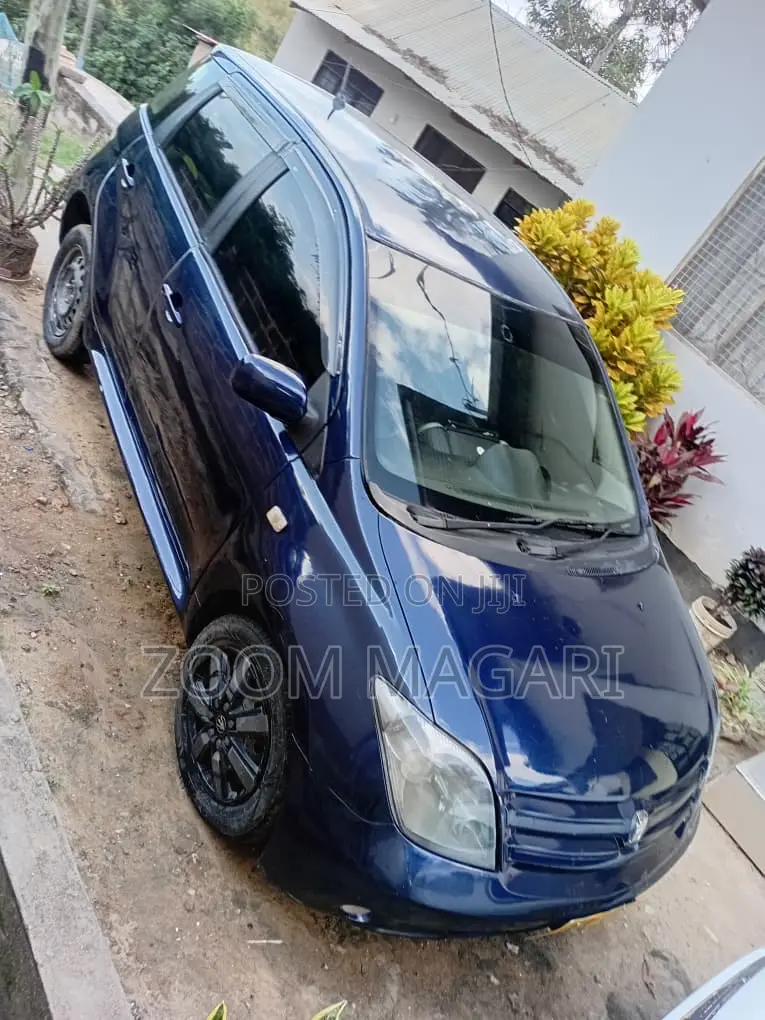 Toyota IST 2003 Blue