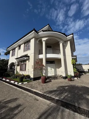 Furnished 4bdrm Villa in Ada Estate for rent