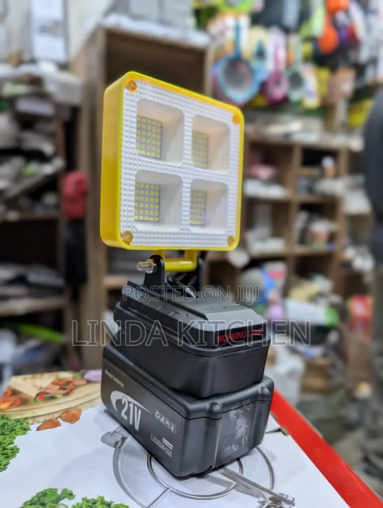 Led Light With Rechargable Battery (1 Battery )