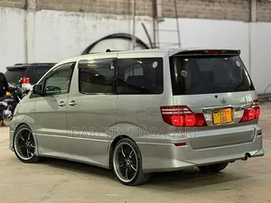 Toyota Alphard 2006 Gold