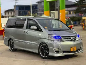 Toyota Alphard 2006 Gold
