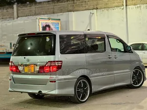 Toyota Alphard 2006 Gold