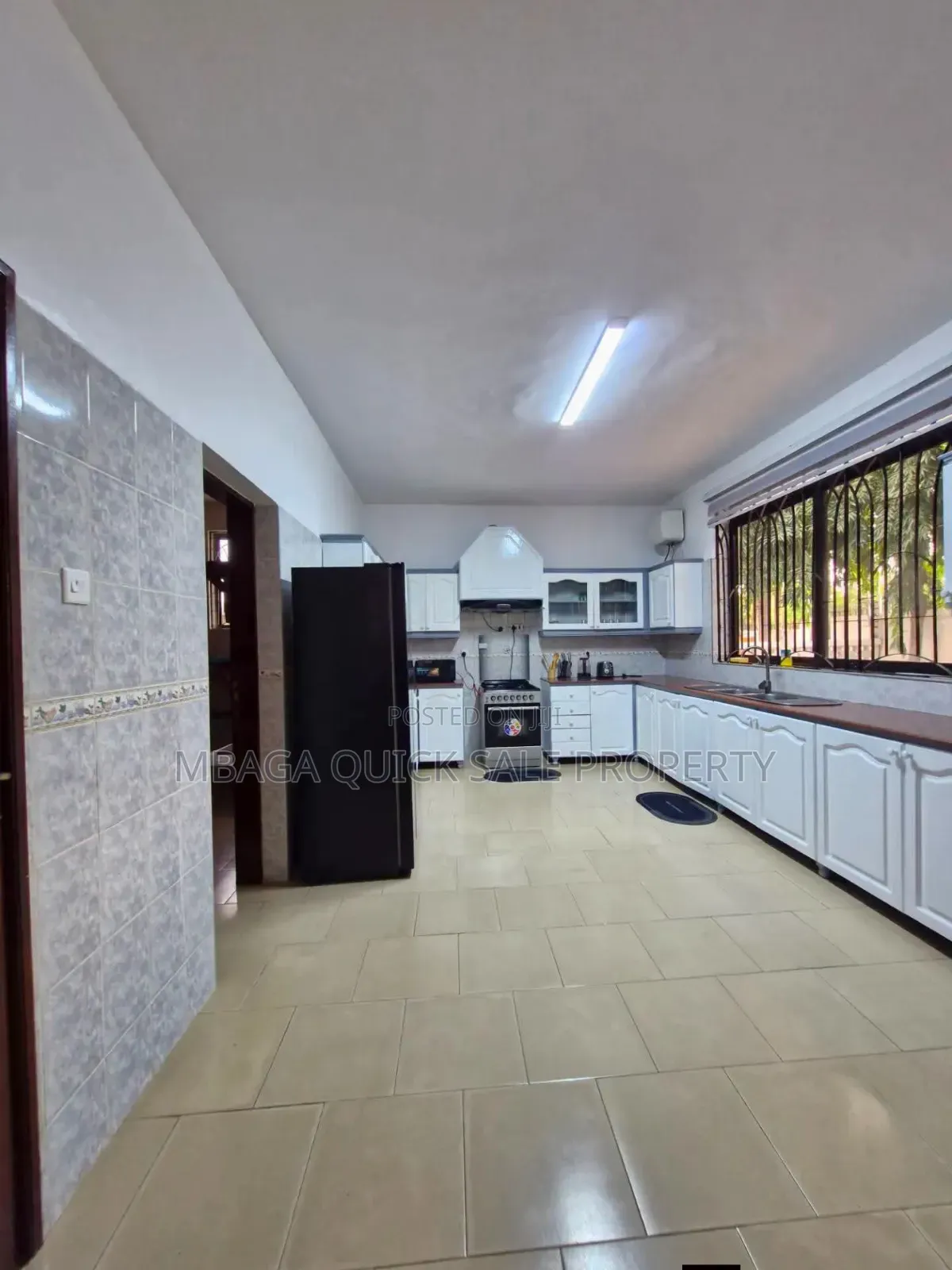 4bdrm House in Kawe Beach for rent
