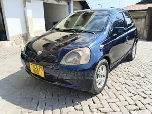 Toyota Vitz 1.0 FWD 3dr 2002 Blue