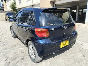 Toyota Vitz 1.0 FWD 3dr 2002 Blue