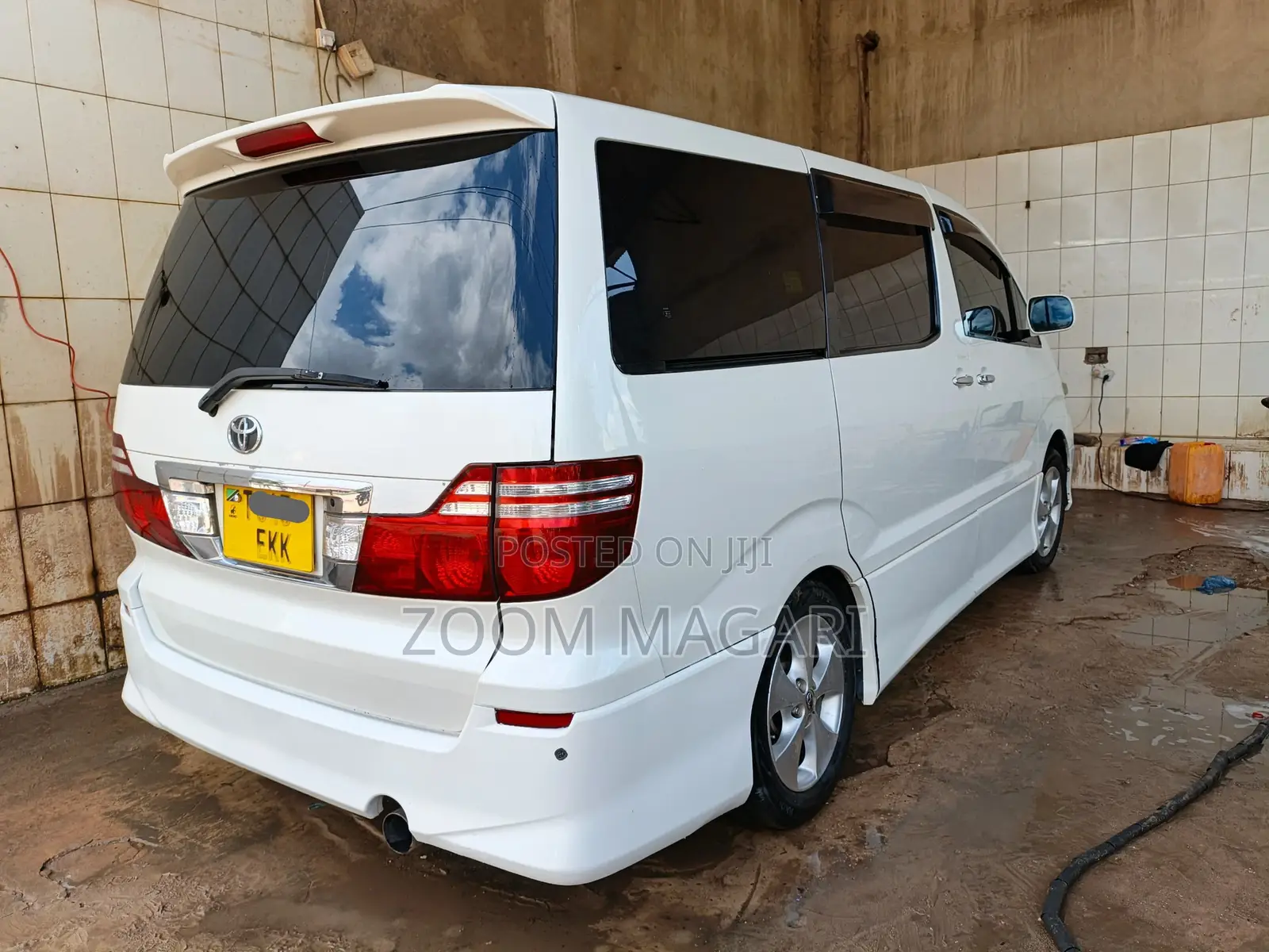 Toyota Alphard 2005 Pearl