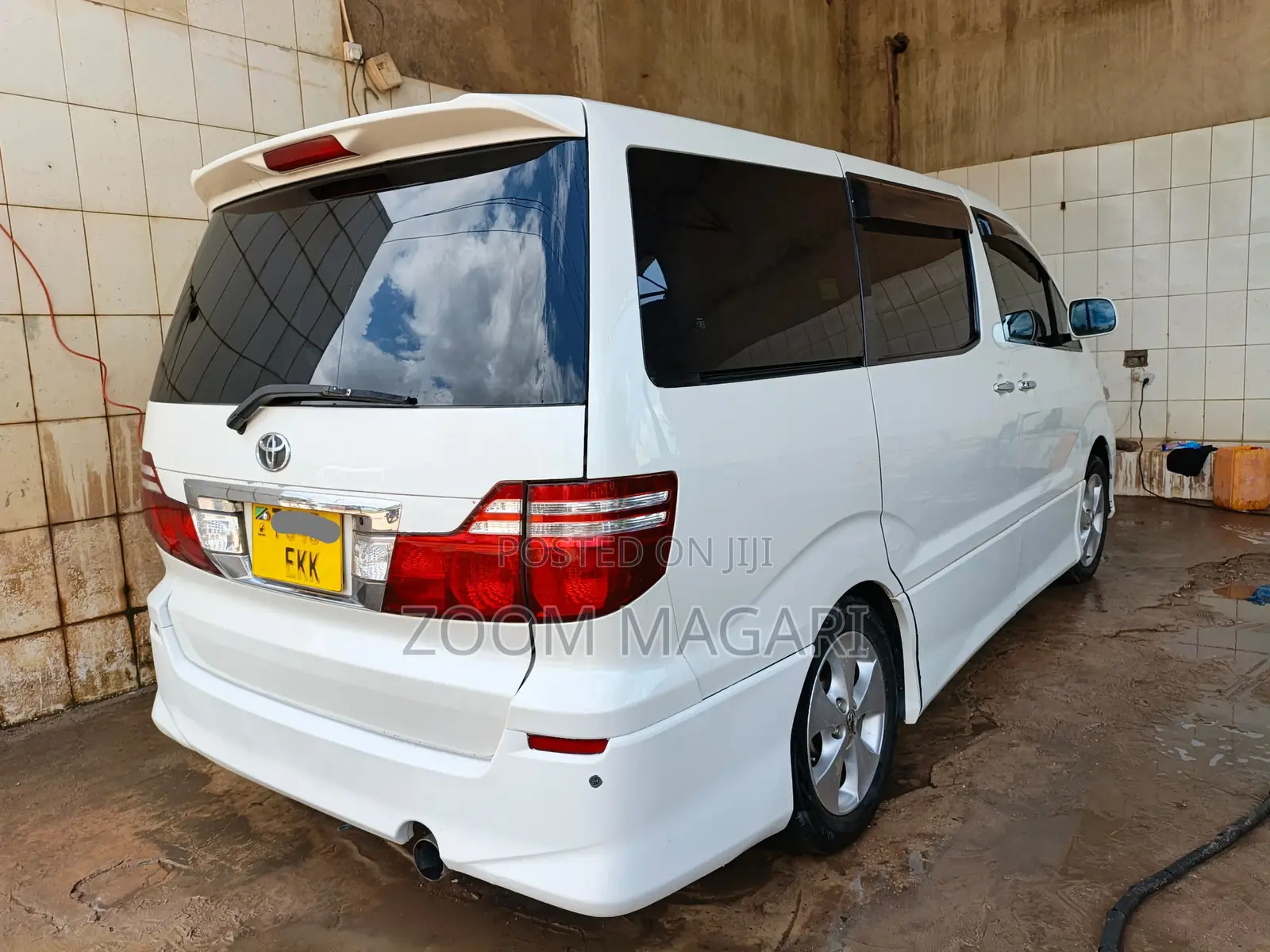 Toyota Alphard 2005 Pearl