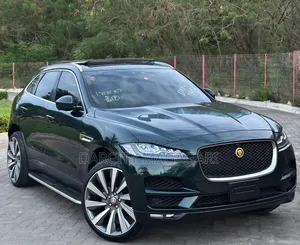 Jaguar F-Pace 2023 Gray
