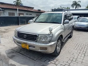 Toyota Land Cruiser 2004 Silver