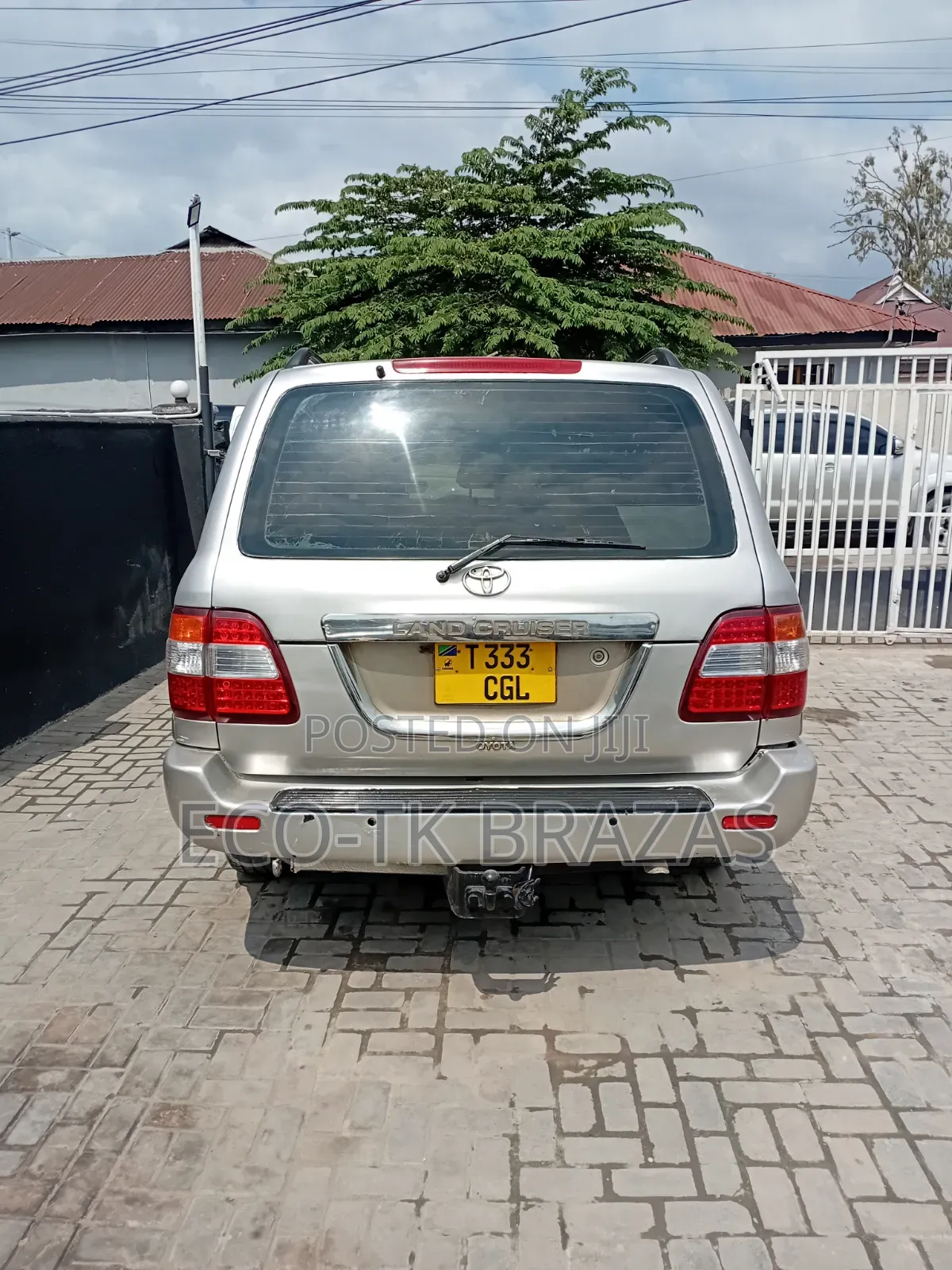 Toyota Land Cruiser 2004 Silver