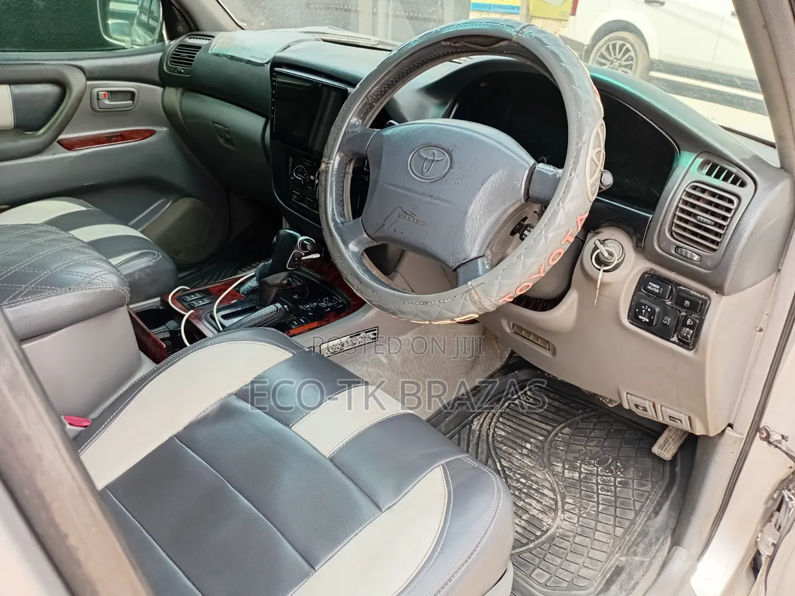 Toyota Land Cruiser 2004 Silver
