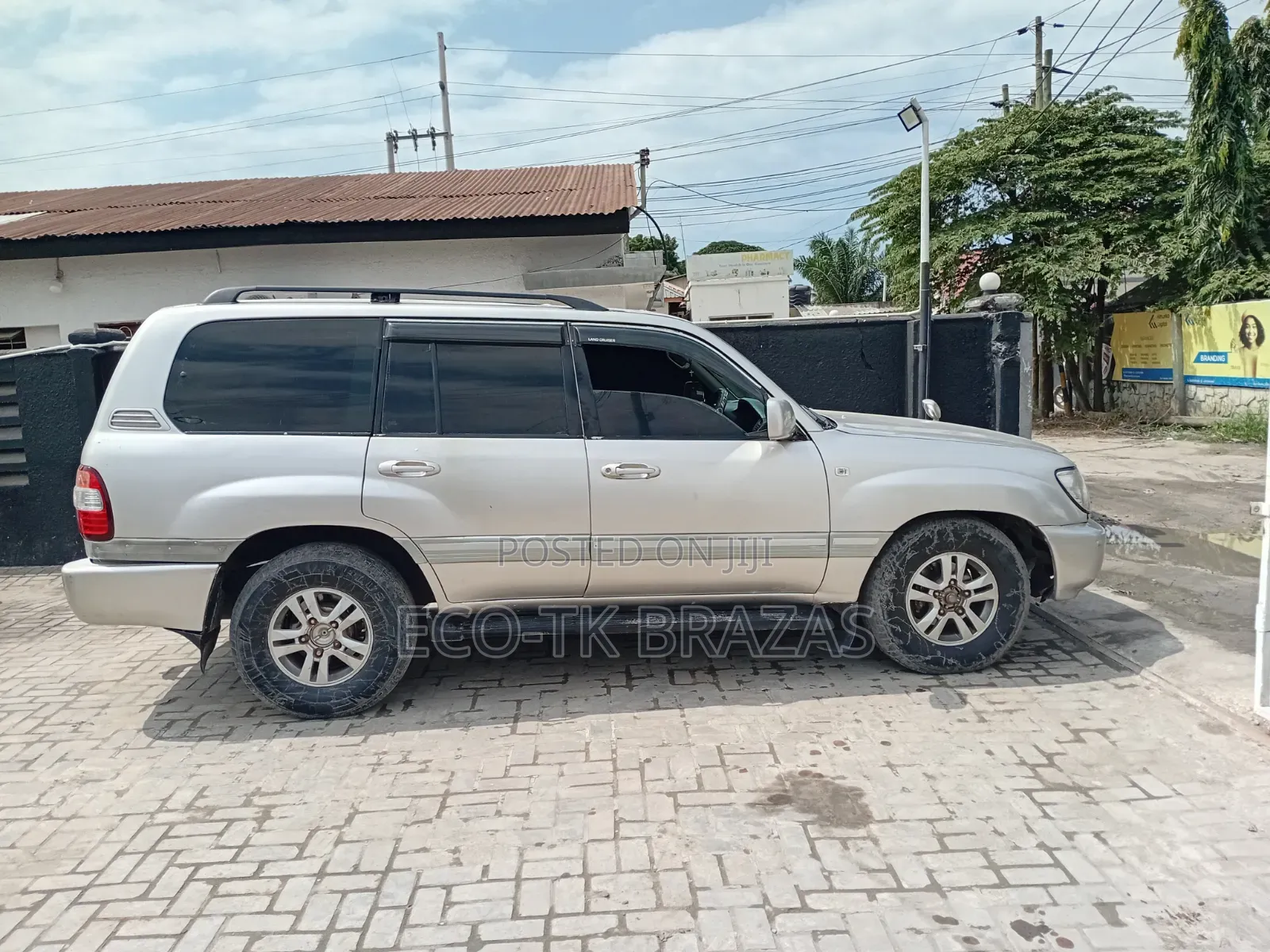 Toyota Land Cruiser 2004 Silver